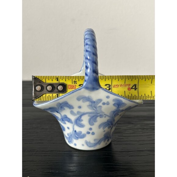 Andrea by Sadek Porcelain Basket w/Handle Blue & White Hand Painted Floral Motif - Picture 6 of 7